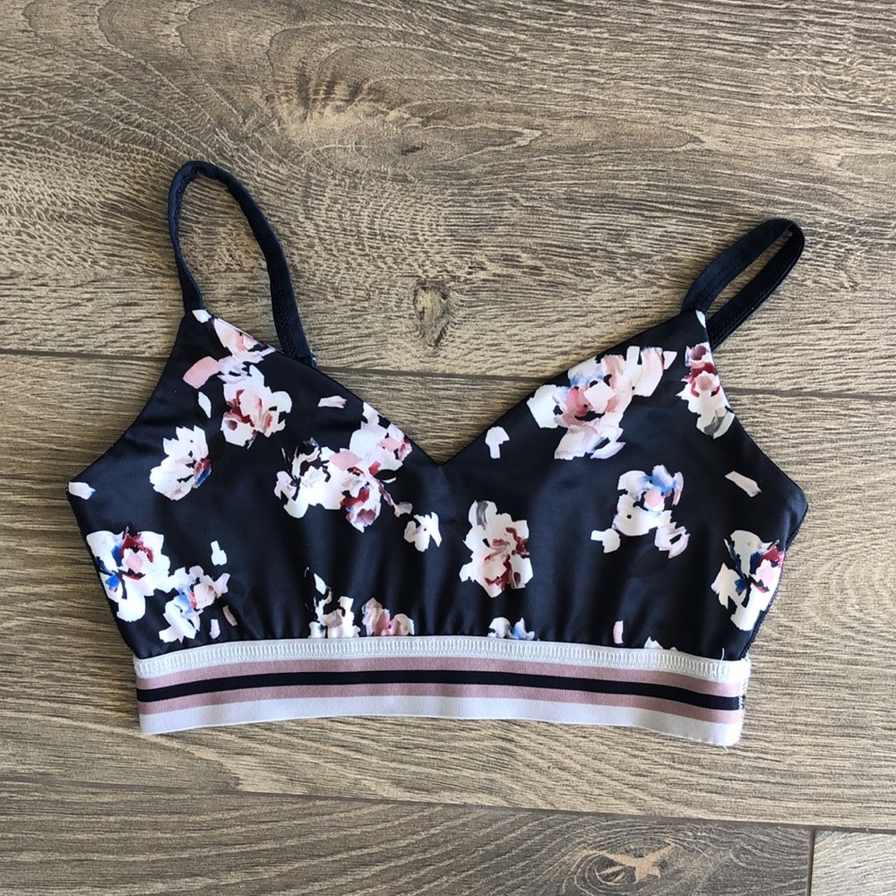 beyond yoga sports bra! size small!